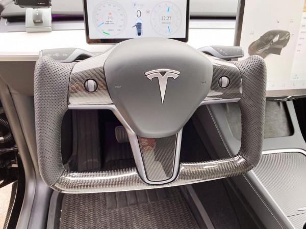 聖誕節新鮮出爐，Model Y小改引潮流