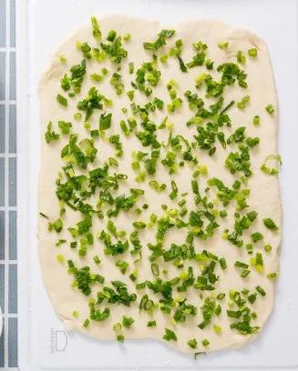 燙麵蔥油餅的做法