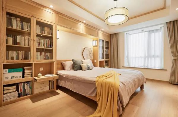 為培養孩子的閱讀習慣，她把130㎡的家裝修成“圖書館”，真明智
