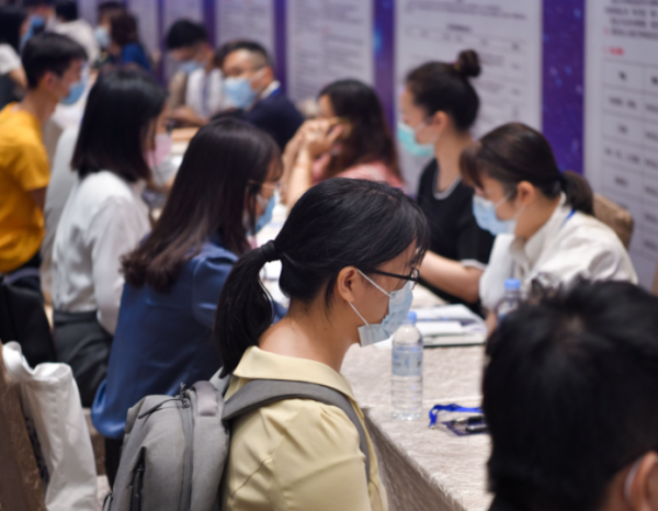 畢業多年還吹噓這幾樣東西，多半不是真成功，而是不想承認落寞