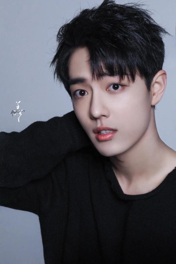 肖戰絕美桌布,公子溫潤如玉,世上無雙 肖戰絕美桌布,公子溫潤如玉,世上無雙