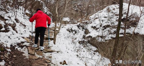 溜娃滑雪看冰瀑！西岔溝封了，去旁邊這個PIAPIA冰瀑，1小時路程