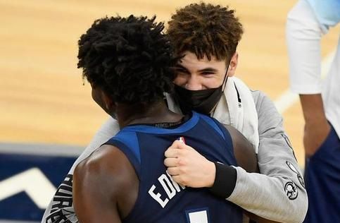 狂轟31+9+7!三球展露巨星相,導演23分大逆轉,喬丹這次賭對了 狂轟31+9+7!三球展露巨星相,導演23分大逆轉,喬丹這次賭對了