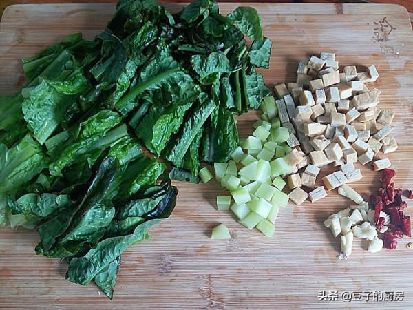 這葉子比萵筍更有營養價值,用它炒豆乾特別香,家人都愛吃 這葉子比萵筍更有營養價值,用它炒豆乾特別香,家人都愛吃