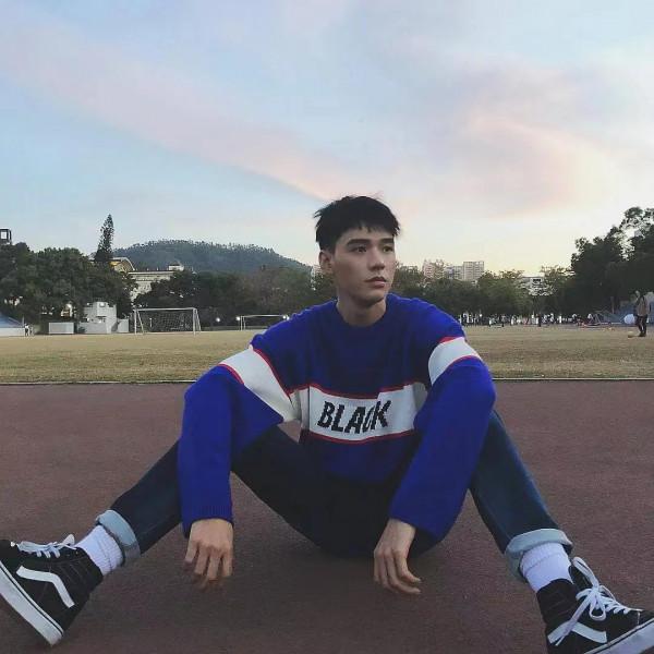 龔俊的《而你剛好發光》演繹了娛樂圈四個亂象，讓人深思