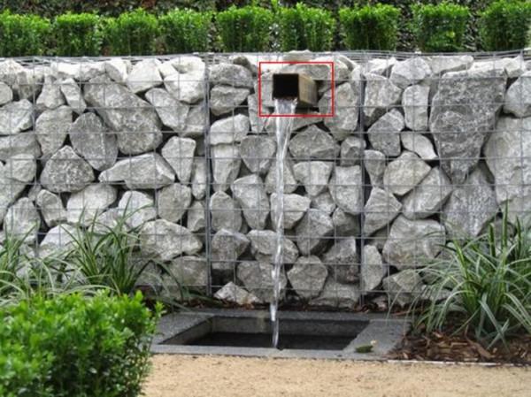 要有條件,我打算在院子砌個石籠噴泉,鋼絲網裡填石頭,流水潺潺 要有條件,我打算在院子砌個石籠噴泉,鋼絲網裡填石頭,流水潺潺