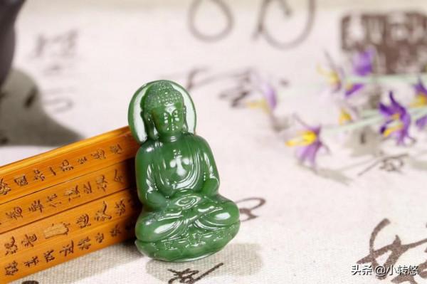 龍是九五之尊，四靈之首，更是天子的代表，象徵著權勢、尊貴