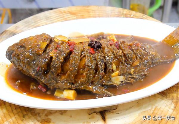 家常紅燒魚很多人都不會做，廚師長教你小技巧，鮮嫩多汁，外皮酥