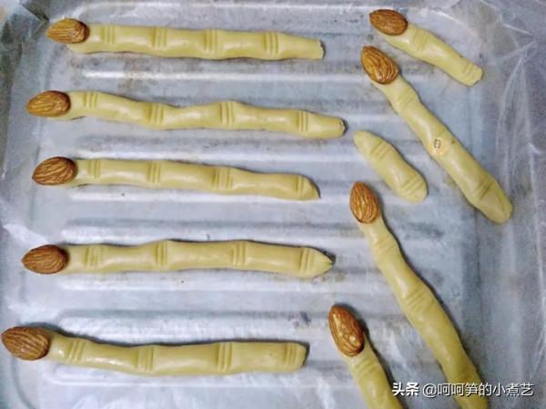 萬聖節到了,胖胖的女巫手指餅乾,好吃又有趣,和孩子一起過節 萬聖節到了,胖胖的女巫手指餅乾,好吃又有趣,和孩子一起過節