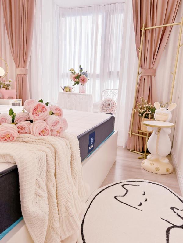 我太喜歡粉色臥室了，每天都被溫暖到
