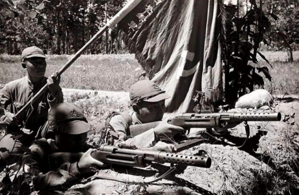 1958年，湖南一撿糞老漢，因一封信暴露身份，領導：他是開國將軍