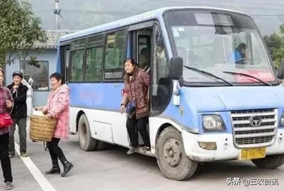 曾經人滿為患的農村客運車，為何如今無人問津？