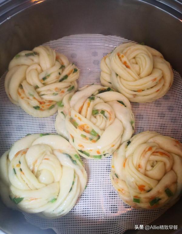 別再吃純白麵饅頭了，加點玉米麵和這兩樣，暄軟香濃又營養，真香