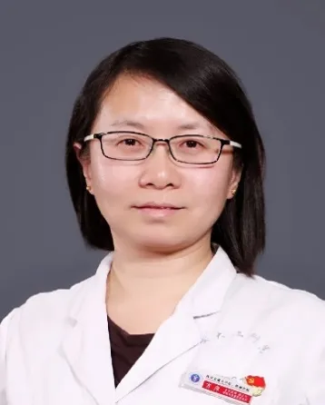 中年男性反覆發熱、咳嗽、咳痰,肺部陰影緣何而生? 中年男性反覆發熱、咳嗽、咳痰,肺部陰影緣何而生?