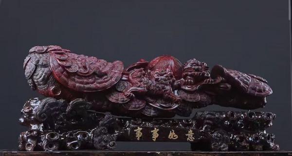 雙獅戲玲瓏，靈芝大如意！刻刀遊走，枯木變藝術