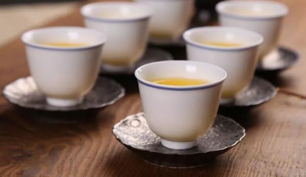 喝白開水好，還是喝茶好？哪種更健康？養生的朋友們早知道為妙