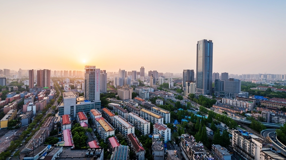 業績快報 &vert; 新城首月合約銷售78&period;62億 華僑城合同銷售31&period;5億元