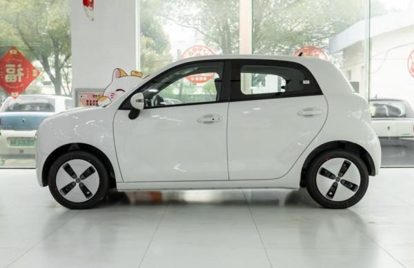 6.98萬的純電動小車,長得很可愛,上下班開會很拉風 6.98萬的純電動小車,長得很可愛,上下班開會很拉風