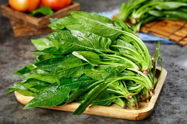 冬天，不管有錢沒錢，女人要多吃7種“高鐵”食物，氣色好顯年輕