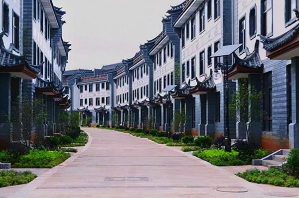 雲南第一村：家家住別墅，各種福利令人羨慕，環境不亞於華西村