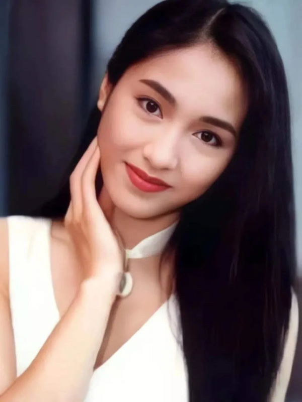 現在的女明星,怎麼越來越“醜”了? 現在的女明星,怎麼越來越“醜”了?