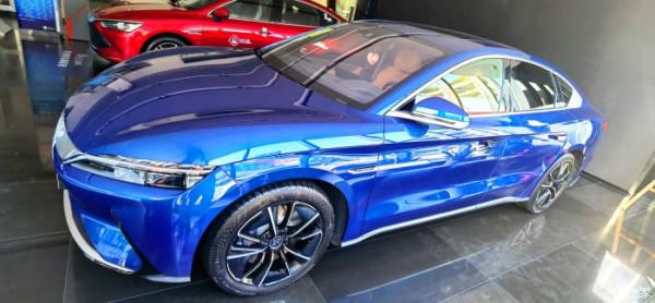 漢EV旗艦 5G丹拿音響版 極光藍車身+金鱗橙內飾 高階感滿滿