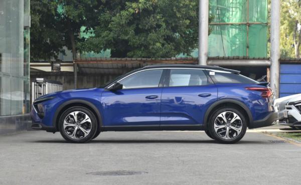 買車最終繞不開轎車、SUV、MPV，這三款價格15萬左右，省油還實用