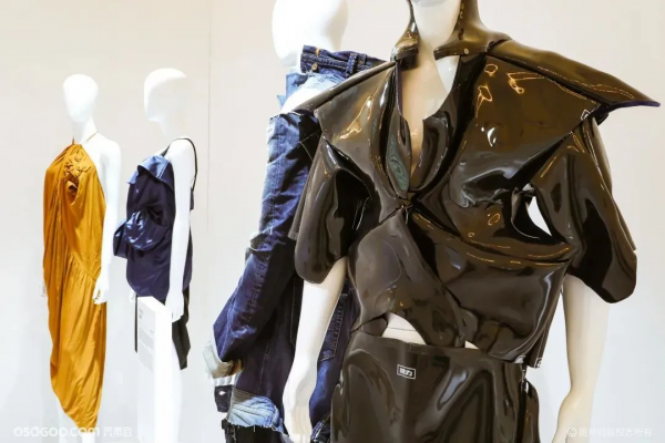 這不僅僅是一場時尚人的秀,更是年輕人的嘉年華 這不僅僅是一場時尚人的秀,更是年輕人的嘉年華