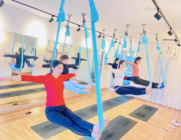 下面這幾個空中瑜伽動作,你會做嗎 下面這幾個空中瑜伽動作,你會做嗎