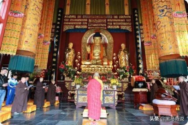 2000年，江西孝子遵遺囑將父做成“木乃伊”，供奉家中無人敢拜訪