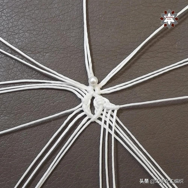 用繩子就能編出漂亮的雪花，超詳細的教程，一步一步教你編