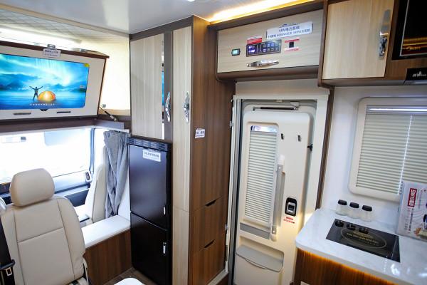 48V能源供給/初代網紅平頭卡車 法美瑞海角7號全系房車震撼亮相 48V能源供給/初代網紅平頭卡車 法美瑞海角7號全系房車震撼亮相