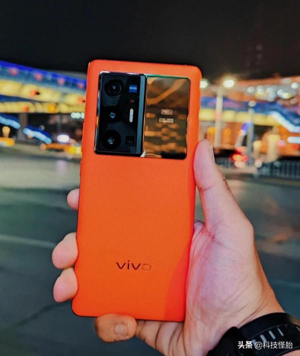 買手機不要只圖省錢,這幾款手機讓你用四五年不用換 買手機不要只圖省錢,這幾款手機讓你用四五年不用換