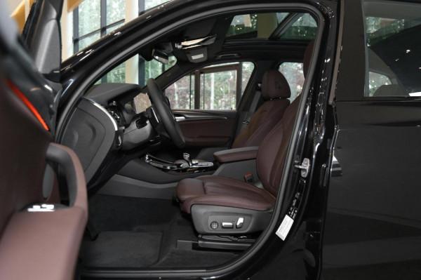 想買一輛安全性好的中型SUV,不妨看看寶馬X3,動力強、顏值高 想買一輛安全性好的中型SUV,不妨看看寶馬X3,動力強、顏值高