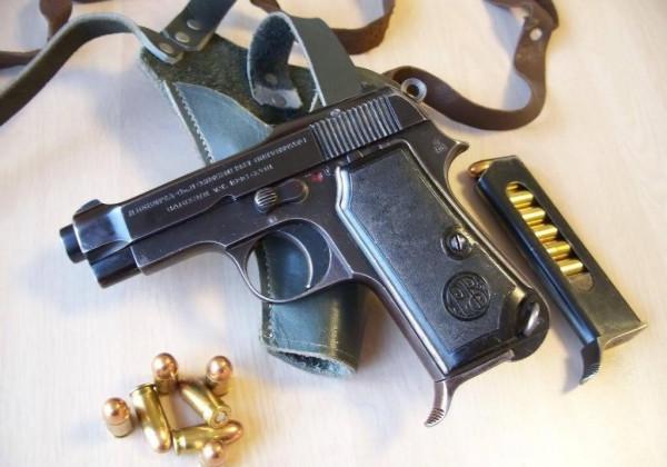 這十把手槍曾是“名將”的配槍，每一把都是軍工的傑作