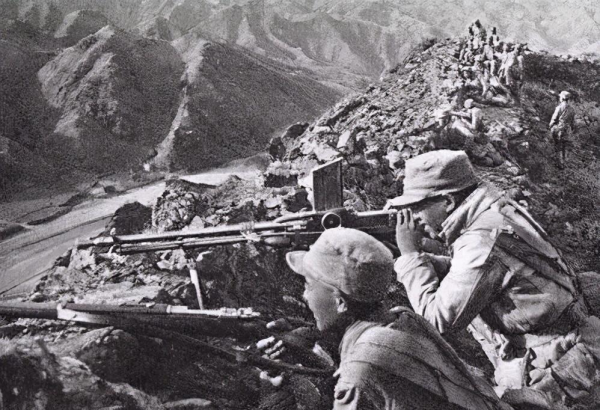 38軍隱蔽突襲,南朝鮮7師渾然不覺,哨兵突然發現,同伴不見了 38軍隱蔽突襲,南朝鮮7師渾然不覺,哨兵突然發現,同伴不見了