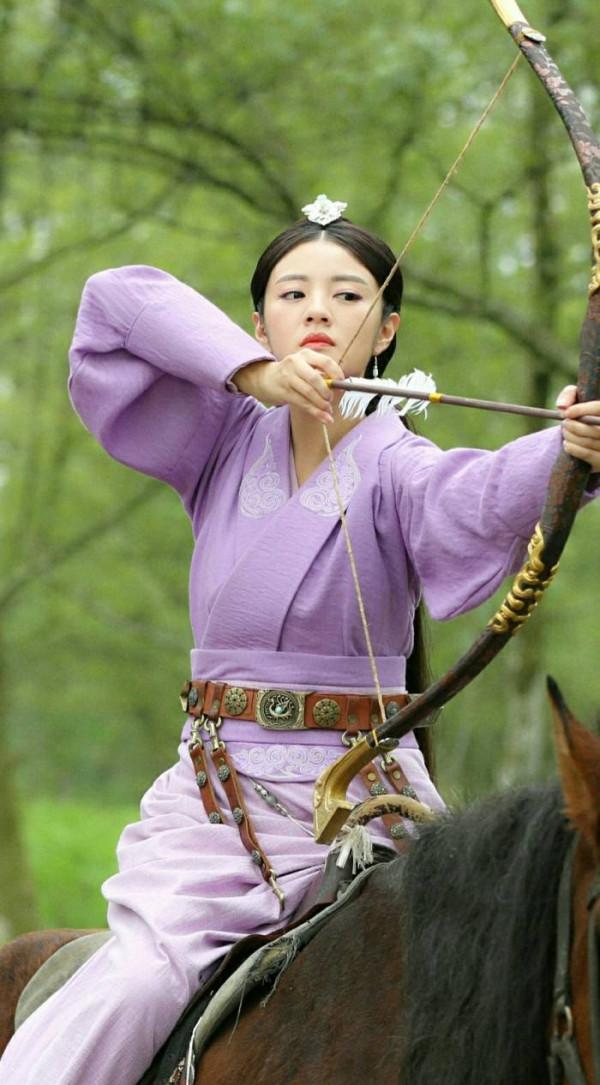 沒氣質別霍霍紫色，這6位紫衣美人太亮眼，有人溫柔，有人霸氣