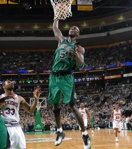 眼光獨到!盤點NBA最划算的十大交易:科比加盟湖人僅排第二 眼光獨到!盤點NBA最划算的十大交易:科比加盟湖人僅排第二