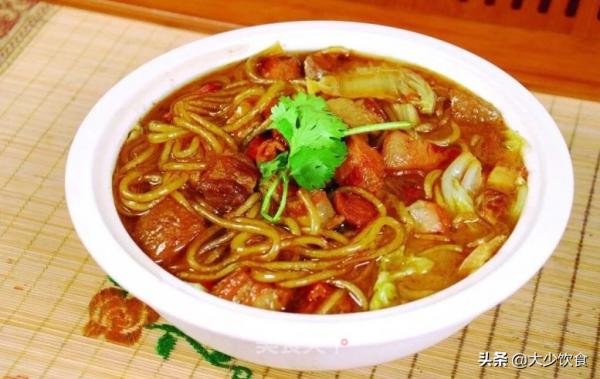 “豬肉燉粉條”想想就會流口水的大眾美味 “豬肉燉粉條”想想就會流口水的大眾美味