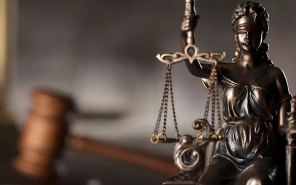 華人業主看中逆天泳池 花&dollar;720萬買下西溫濱海豪宅 結果被下令拆除