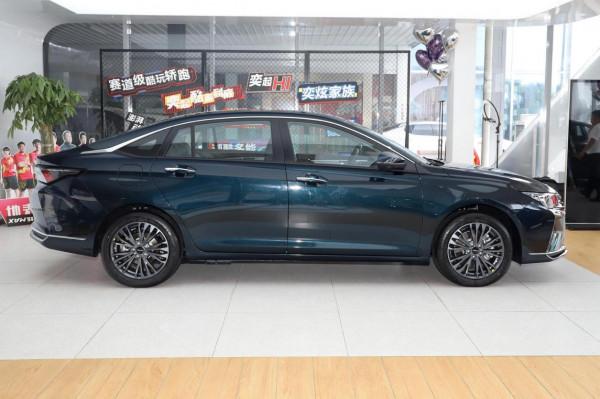 軸距2770mm,1.5T爆發190馬力,9.39萬起售,帶你體驗奕炫MAX 軸距2770mm,1.5T爆發190馬力,9.39萬起售,帶你體驗奕炫MAX