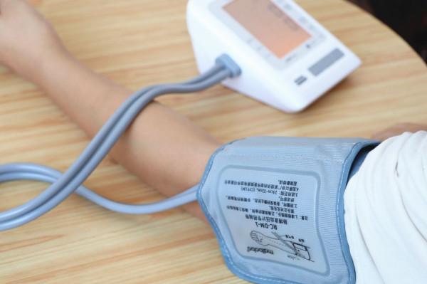 鴻蒙首款生態產品！Maibobo RBP-2400輕鬆監測血壓健康