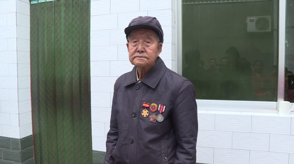 抗美援朝 | 一個重機槍手的靈魂，藏在90歲老人的小小身軀裡