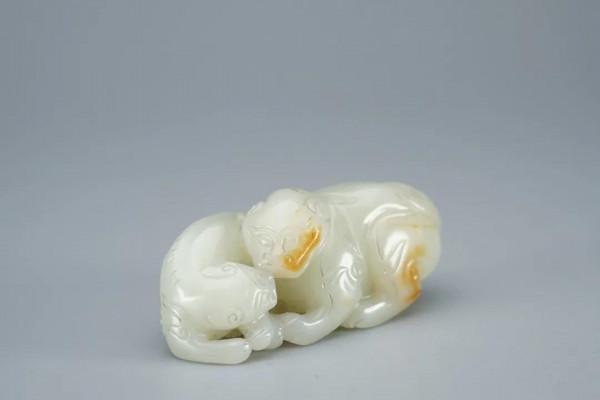 清代：和田玉「雙歡」把玩件