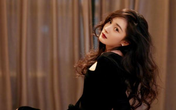 楊冪新劇預計Q4上線，與陳偉霆強強聯合，顏值卻被女二“吊打”