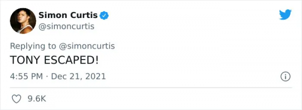 小哥在沙拉里發現了一隻小青蛙後，在網上直播起了養蛙生活