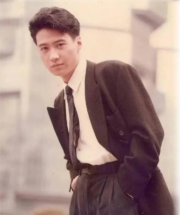 吵了這麼多年了,再看“四大天王”年輕時的演技和顏值,誰贏了? 吵了這麼多年了,再看“四大天王”年輕時的演技和顏值,誰贏了?