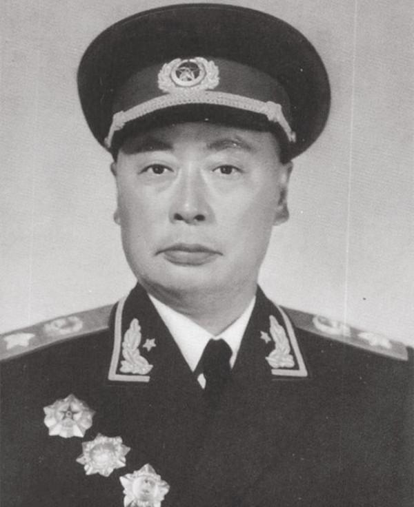 紅軍長征,陳毅留下打游擊,被困山洞20天,多虧一女子相救才脫險 紅軍長征,陳毅留下打游擊,被困山洞20天,多虧一女子相救才脫險