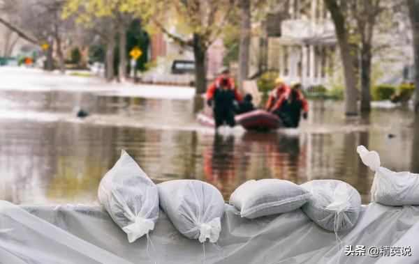 千人蝸居地下道,一天僅用3美元,繁華賭城地下的“鼴鼠人生” 千人蝸居地下道,一天僅用3美元,繁華賭城地下的“鼴鼠人生”