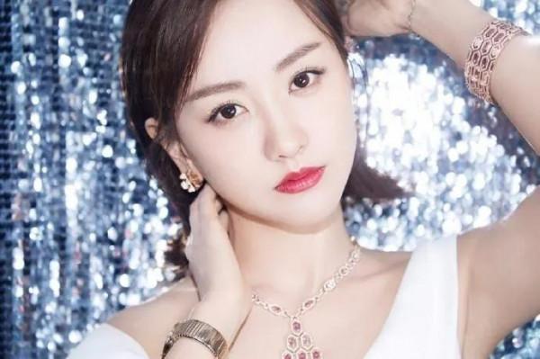 楊蓉，真正的佛系女生